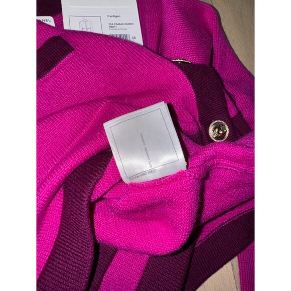 Chanel 20A Purple Pink Cashmere Gold CC Logo Long Sleeve Cardigan Sweater 38 - Picture 11 of 11